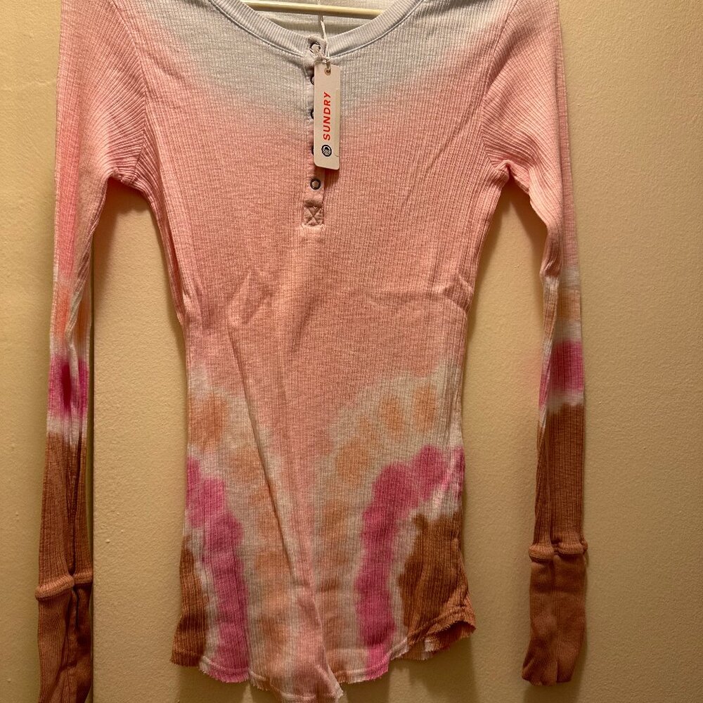 Sundry Fitted Henley Tie Dye Long Sleeve Tee Size 2 NWT